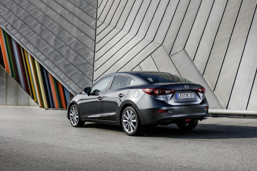  Mazda3 Sedan 2016 года  (WW) (фото 14 из 37)
